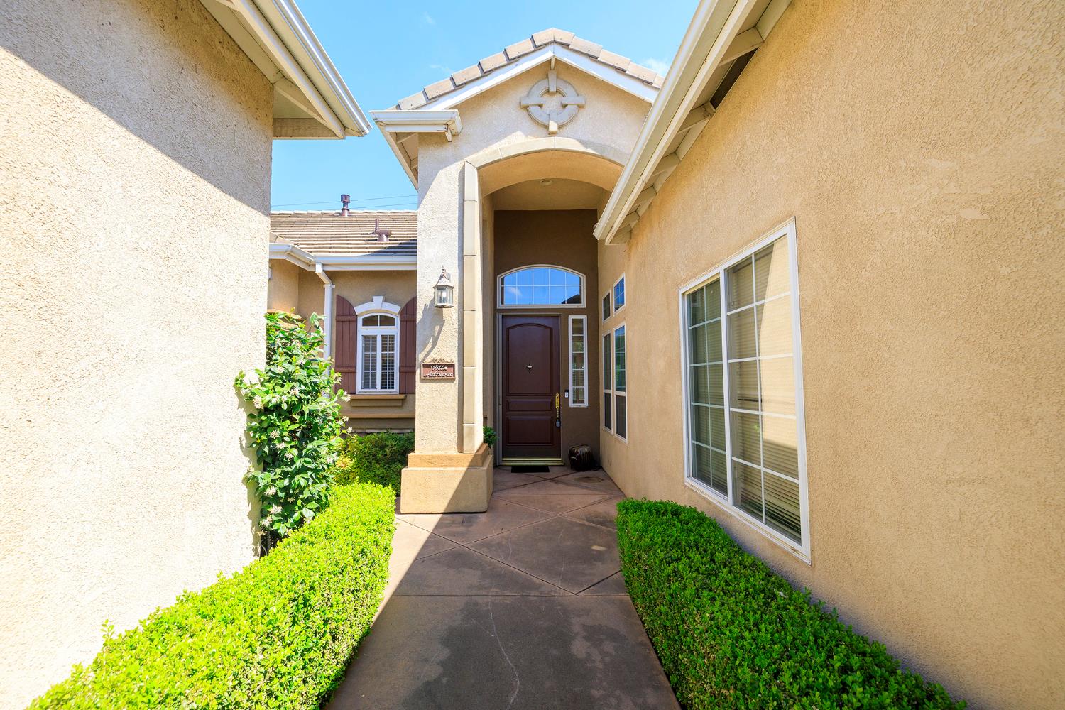 4621 Vía Fiori Modesto, CA 95357 - Photo 3 of 28