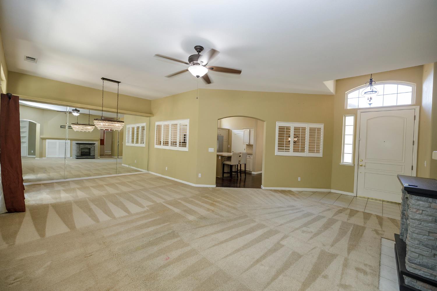 4621 Vía Fiori Modesto, CA 95357 - Photo 5 of 28