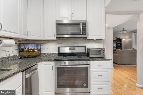 $850,000 | 8434 Thames Street, Springfield, VA 22151