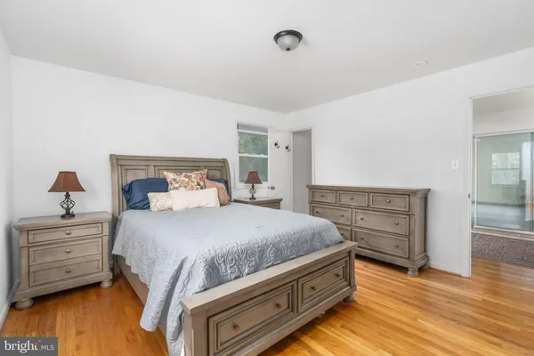 $850,000 | 8434 Thames Street, Springfield, VA 22151