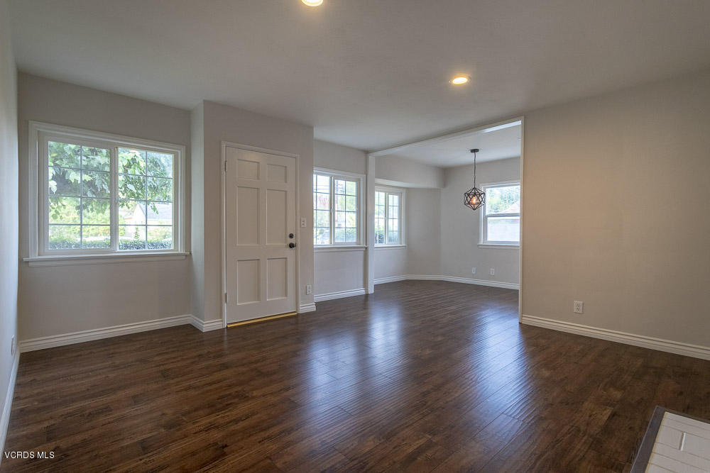 6826 Rhea Avenue Reseda, CA 91335 - Photo 4 of 22 Rhea_Low-4