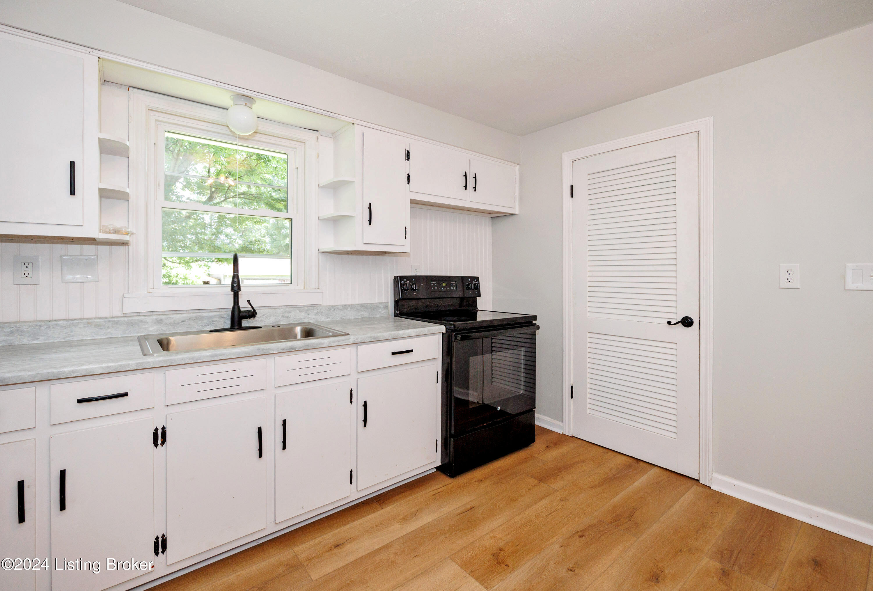 7815 Terry Road Louisville, KY 40258 - Photo 12 of 31 012