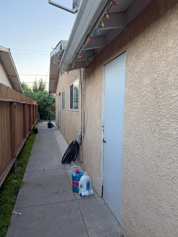 a view of a back yard of the house