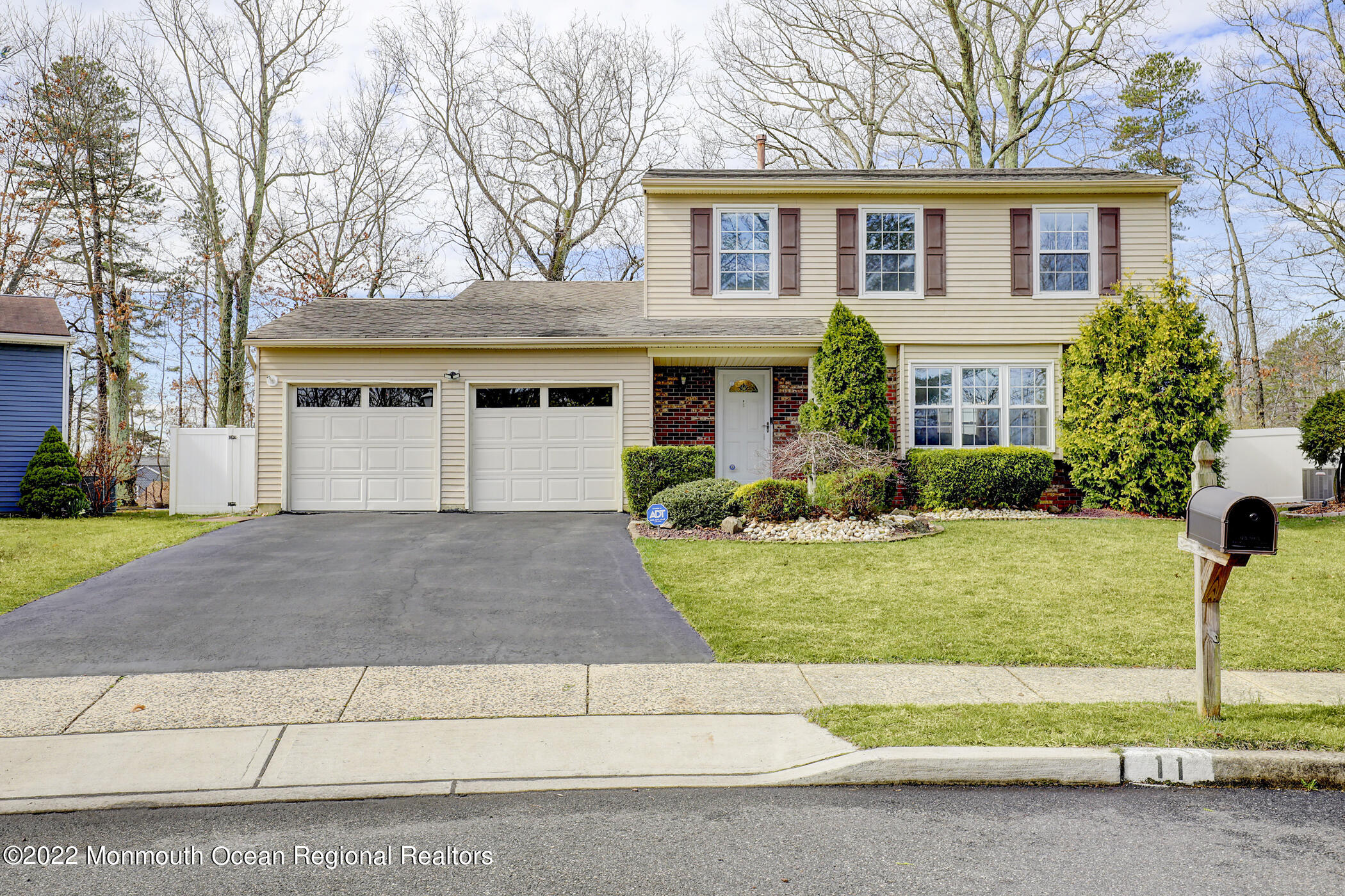 11 Musket Court Howell, NJ 07731 - Photo 2 of 32 JSOV1084_5_6