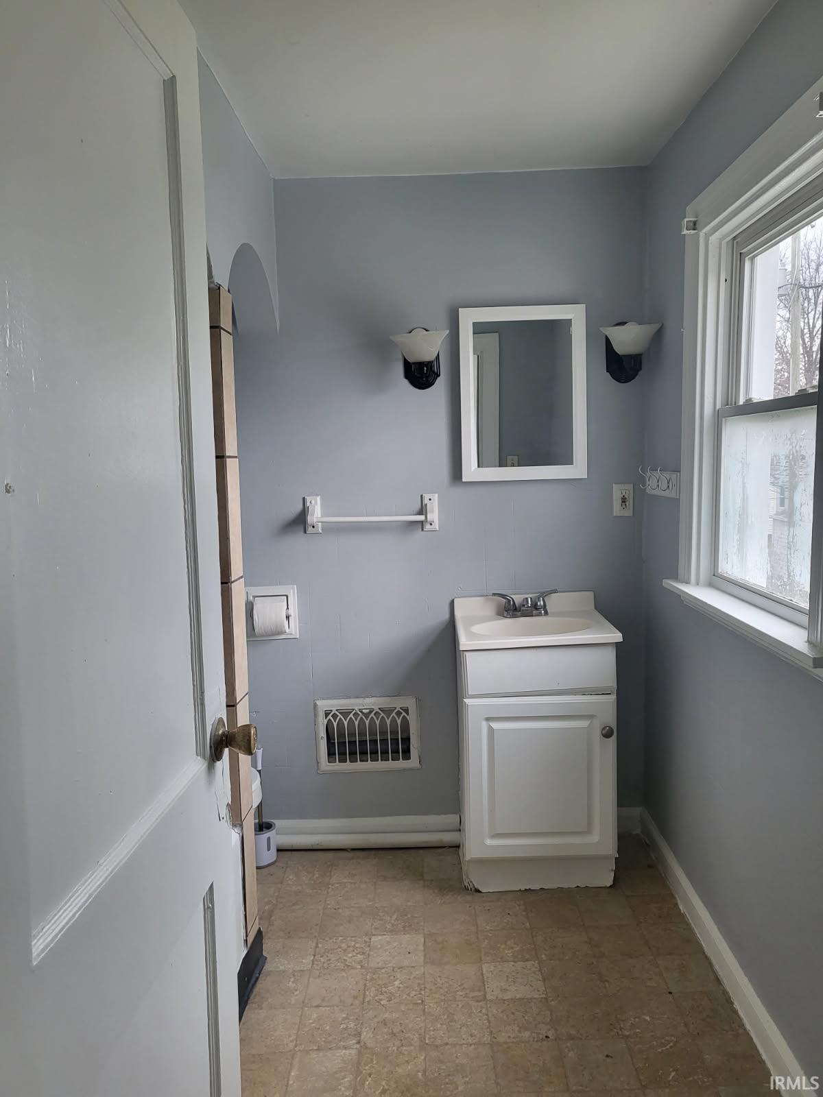 1415 Baxter Street Fort Wayne, IN 46806 - Photo 9 of 16