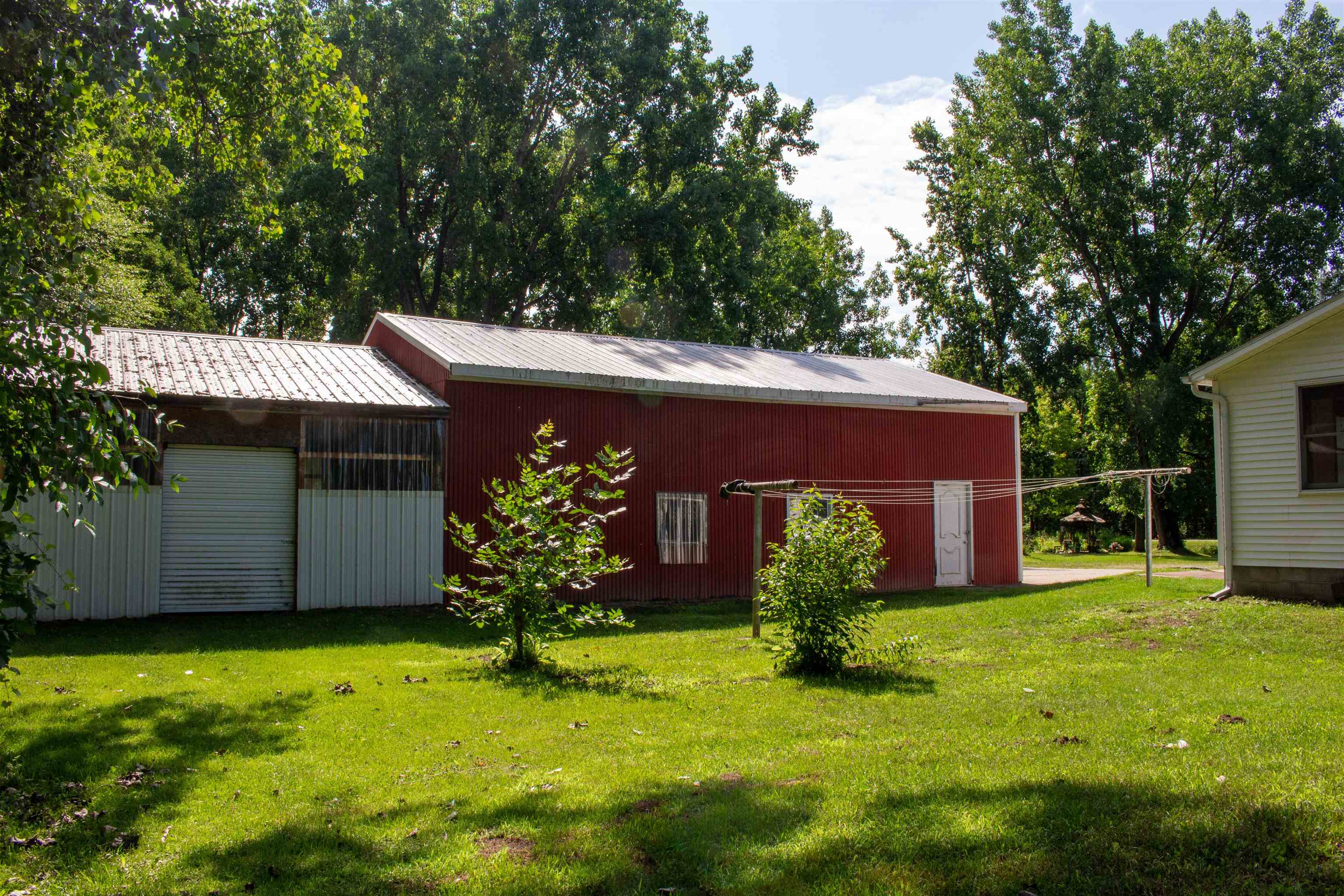 8321 East Broadway Road Mount Pleasant, MI 48858 - Photo 22 of 24 1913329-21.JPG