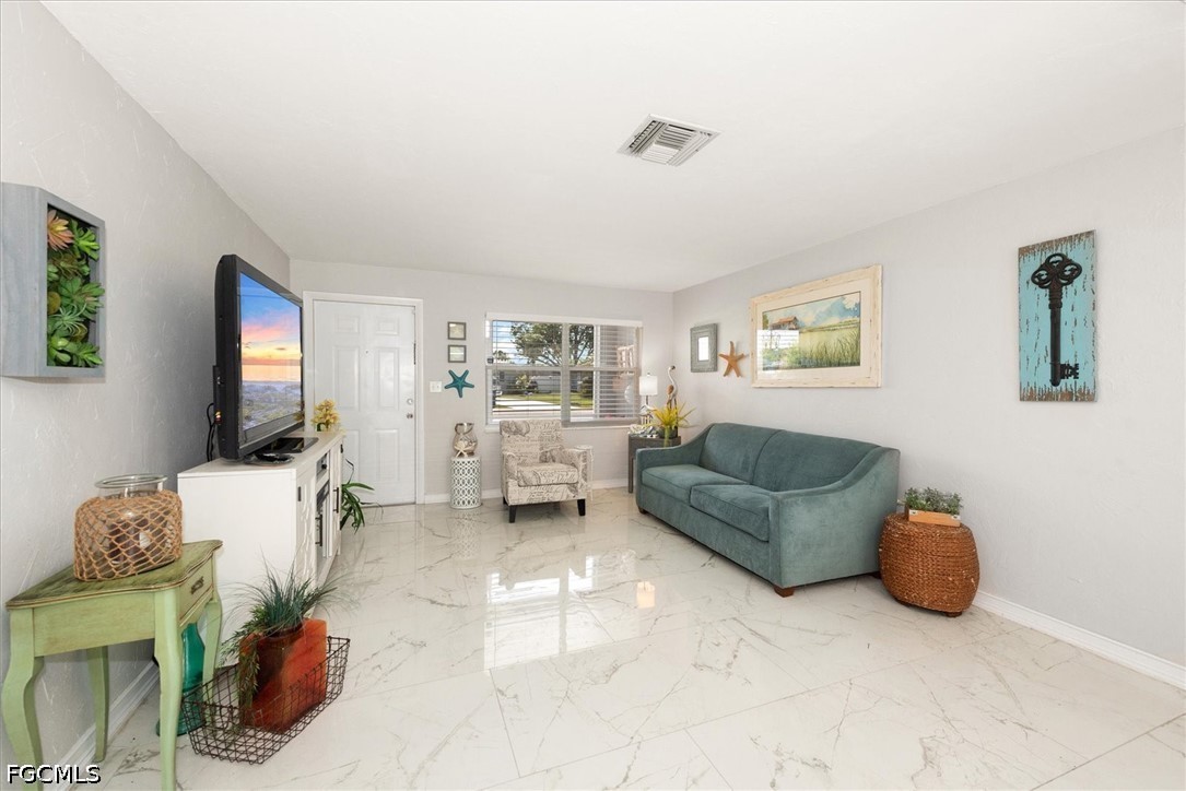 162 Brooks Road North Fort Myers, FL 33917 - Photo 8 of 32