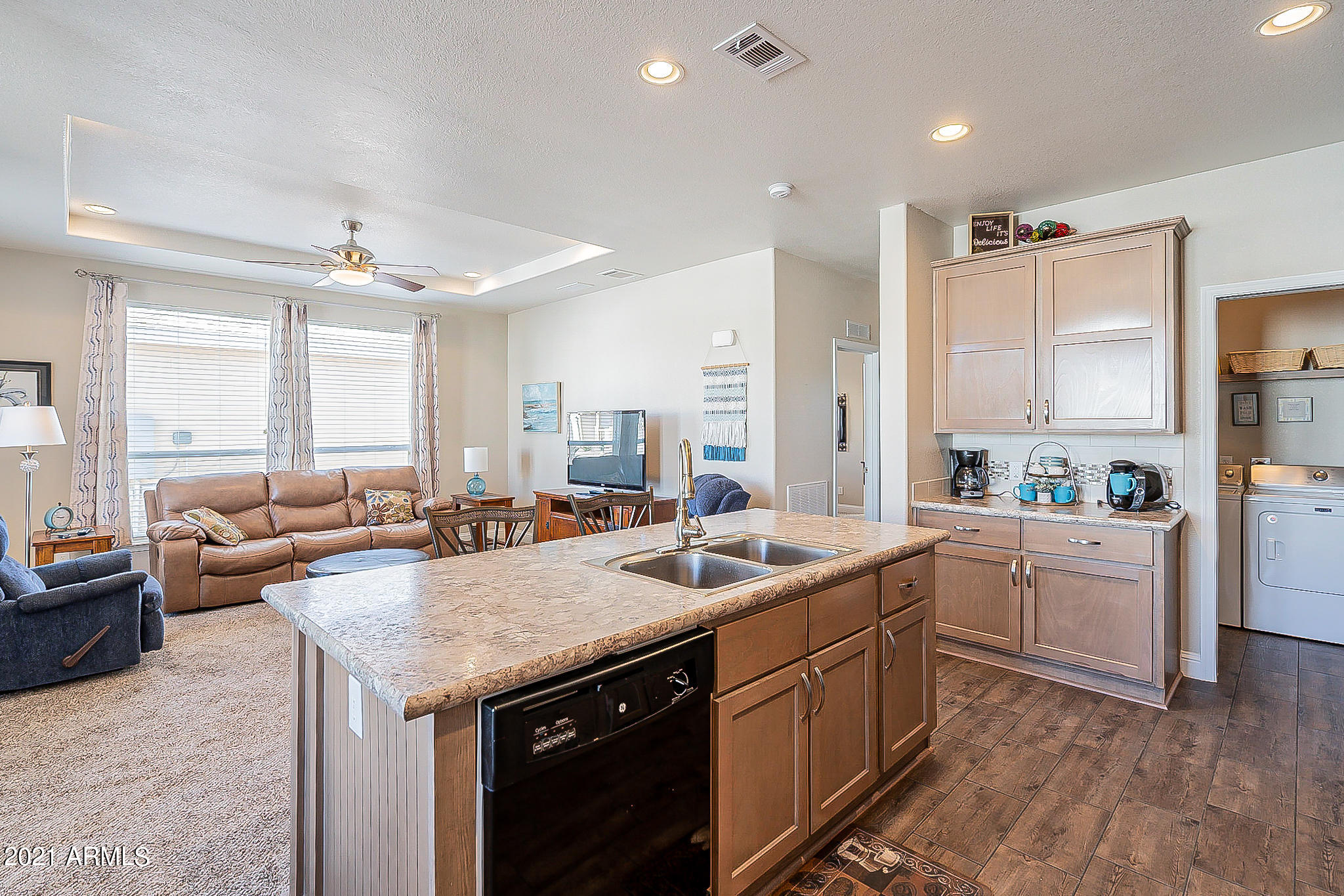 3301 South Goldfield Road, Unit 6062 Apache Junction, AZ 85119 - Photo 9 of 26 Kitchen Island