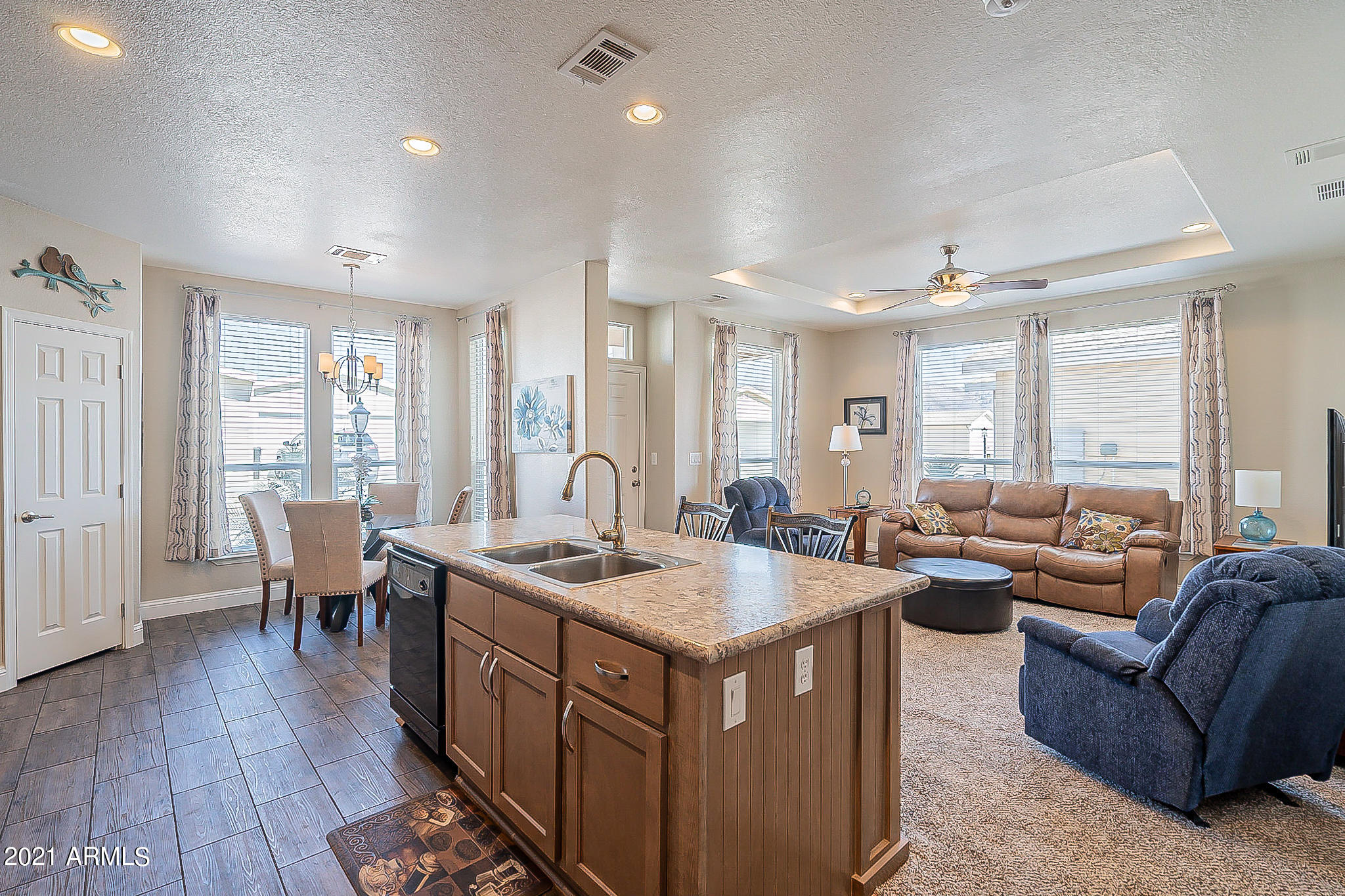 3301 South Goldfield Road, Unit 6062 Apache Junction, AZ 85119 - Photo 10 of 26 Spacious Living
