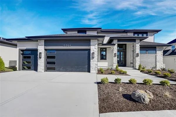 $1,109,900 | 15364 West 161st Terrace, Olathe, KS 66062
