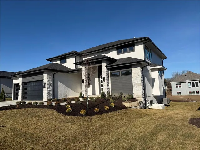 $1,109,900 | 15364 West 161st Terrace, Olathe, KS 66062