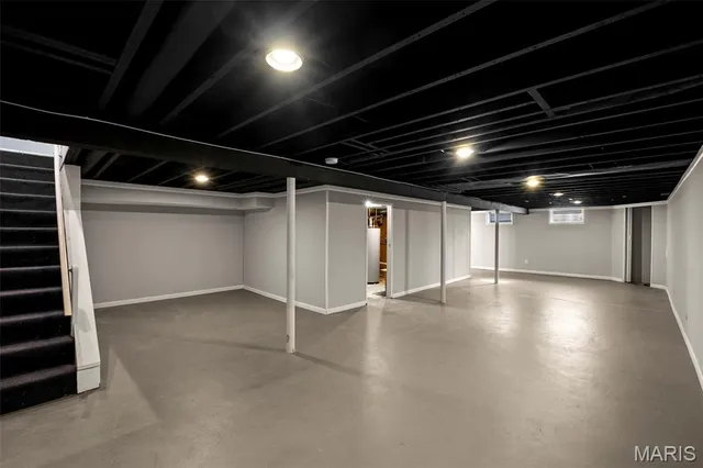 $204,900 | 1283 Kingsford Drive, Florissant, MO 63031