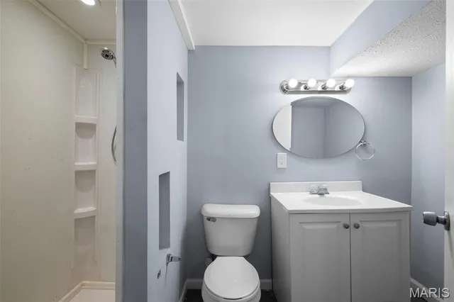 $204,900 | 1283 Kingsford Drive, Florissant, MO 63031