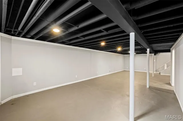 $204,900 | 1283 Kingsford Drive, Florissant, MO 63031