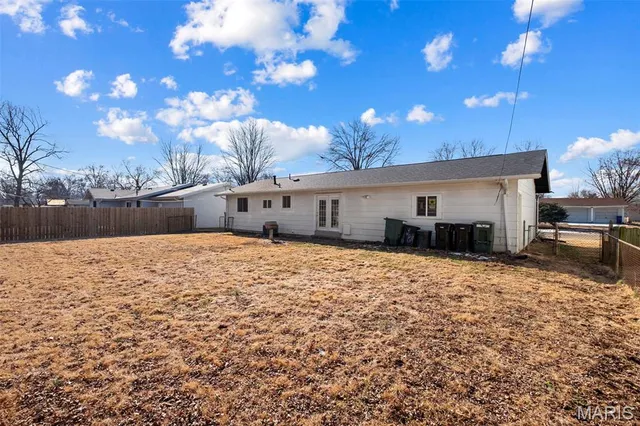 $204,900 | 1283 Kingsford Drive, Florissant, MO 63031