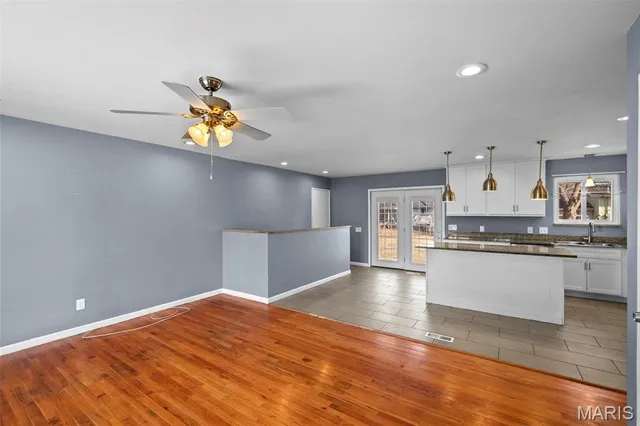 $204,900 | 1283 Kingsford Drive, Florissant, MO 63031