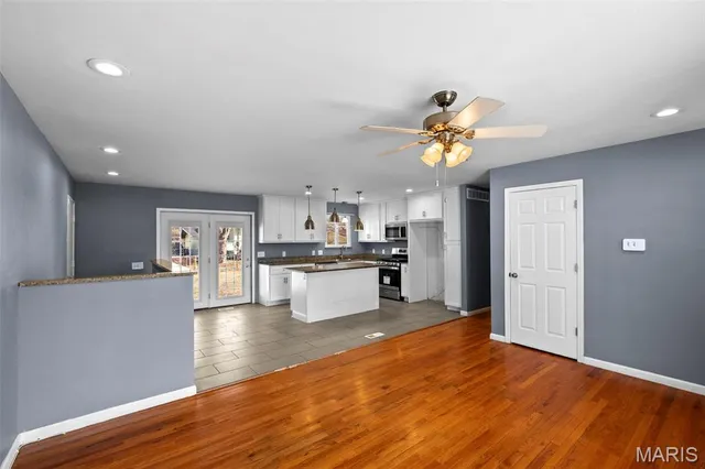 $204,900 | 1283 Kingsford Drive, Florissant, MO 63031