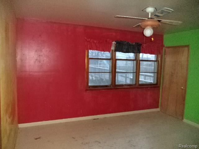 17033 Armada Center Road Armada, MI 48005 - Photo 11 of 18 DSC01618 - Copy.jpg