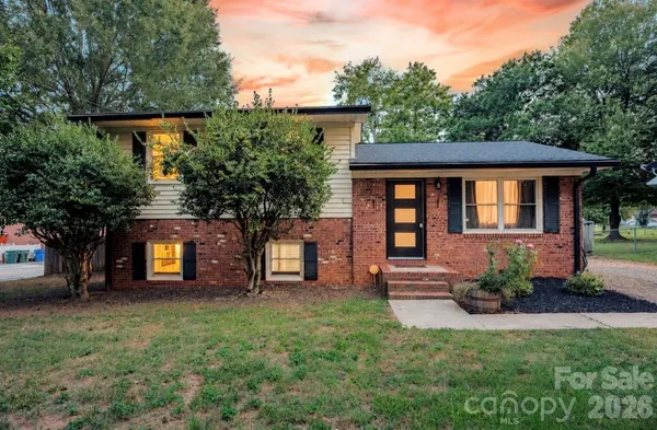 $320,000 | 827 Brookwood Drive, Mooresville, NC 28115