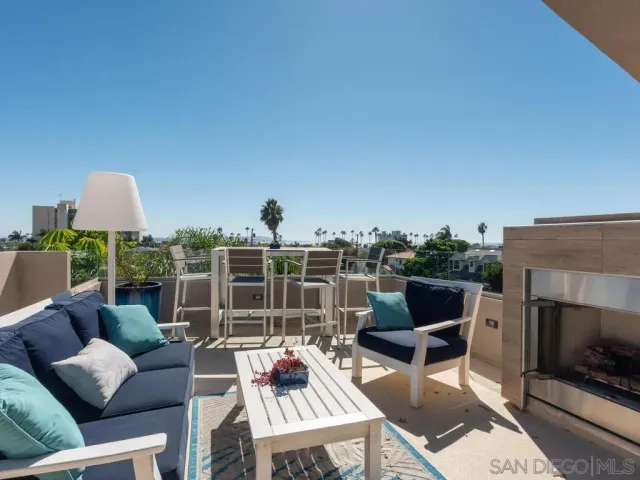 $3,099,000 | 938 Opal Street, San Diego, CA 92109