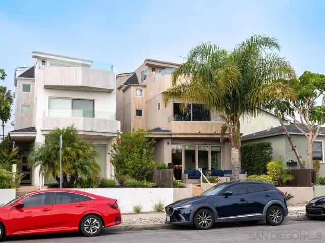 $3,099,000 | 938 Opal Street, San Diego, CA 92109