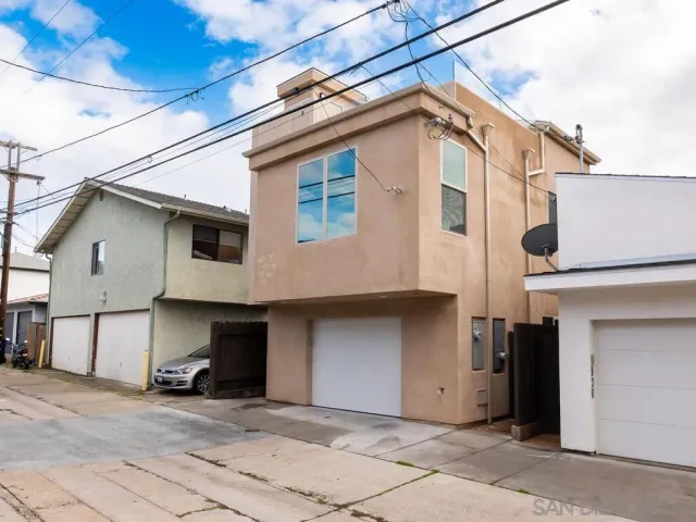 $3,099,000 | 938 Opal Street, San Diego, CA 92109