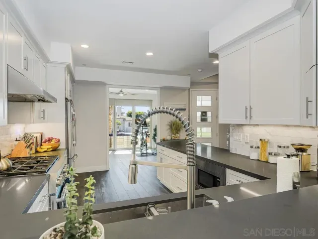 $3,099,000 | 938 Opal Street, San Diego, CA 92109