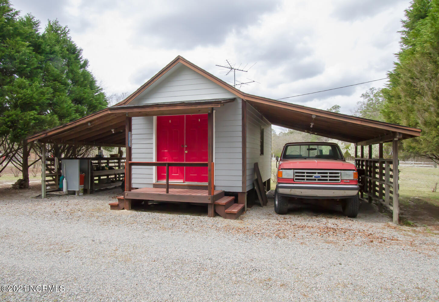 215 Estate Road Atkinson, NC 28421 - Photo 40 of 51 215 Estate Rd Atkinson NC-large-037-041-