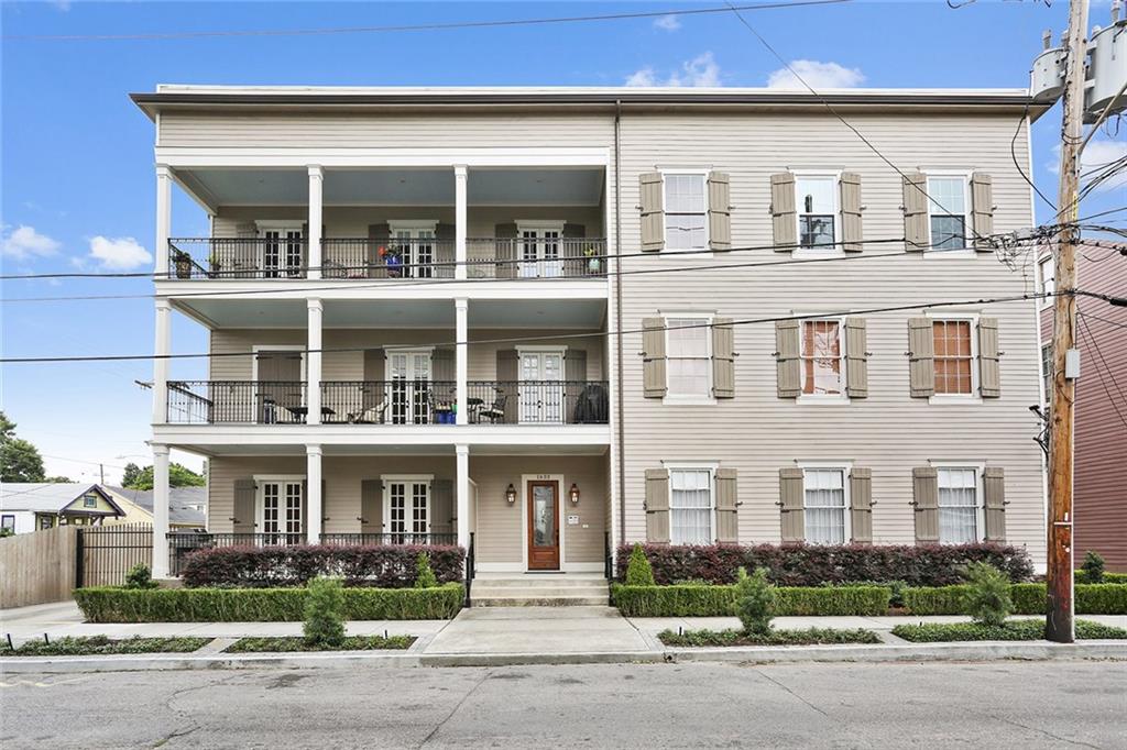 1633 First Street, Unit 202 New Orleans, LA 70130 - Photo 1 of 17