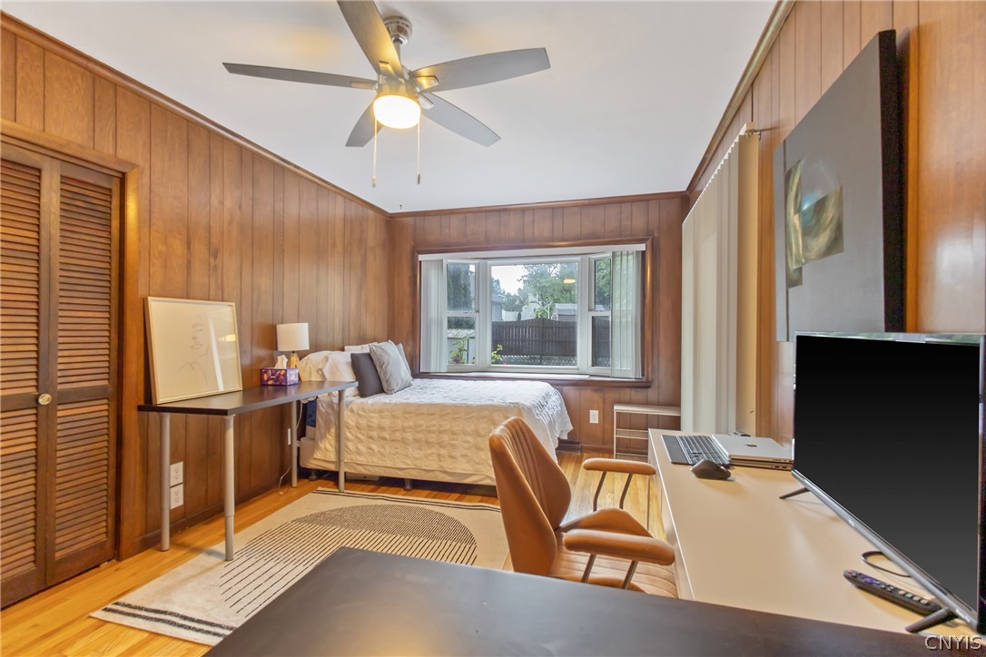 112 Winthrop Road Syracuse, NY 13206 - Photo 24 of 42 Flexible Main-Floor Space Perfect for a Primary Be