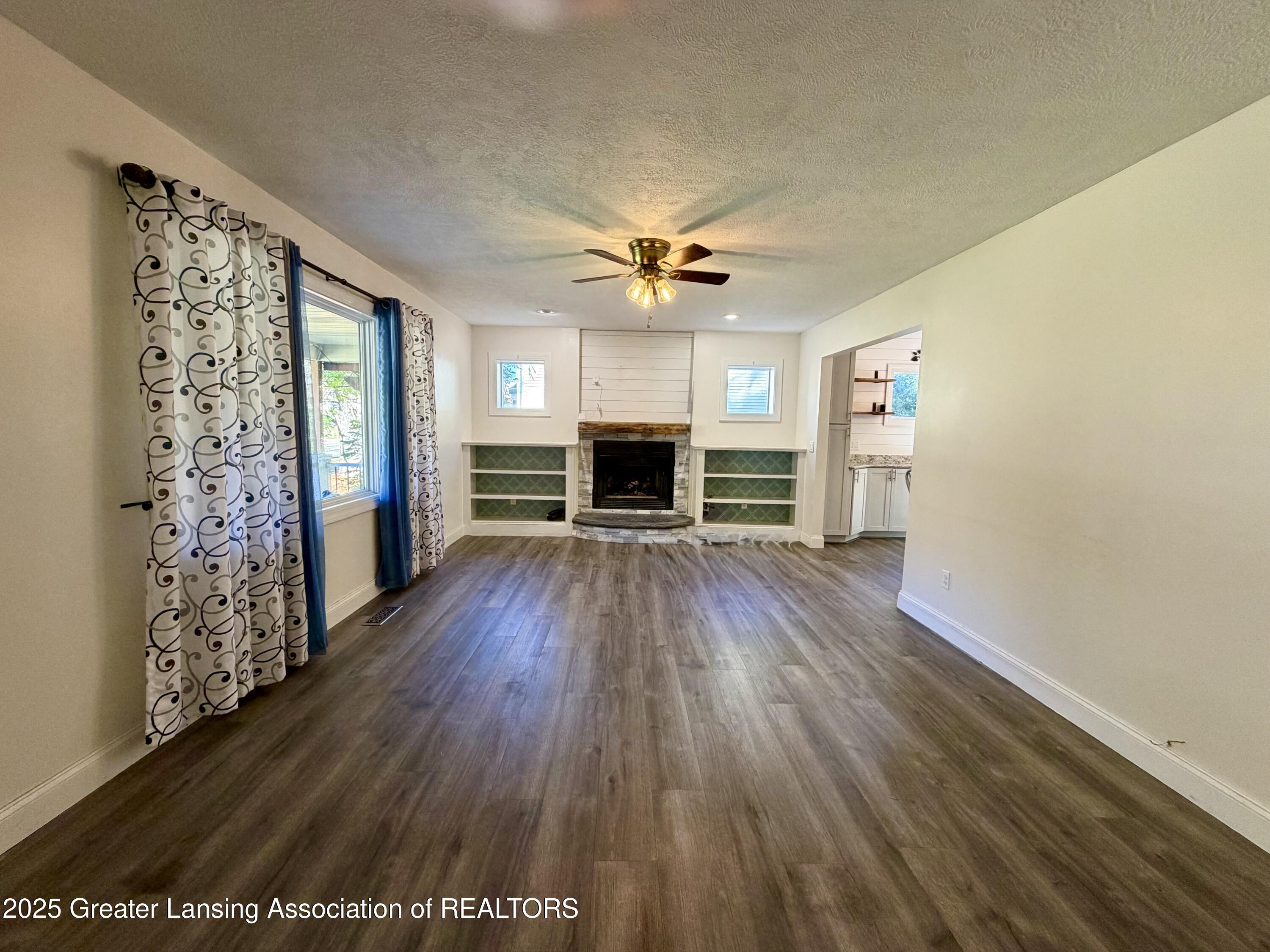 229 Williamsburg Road Lansing, MI 48917 - Photo 9 of 61 IMG_0234