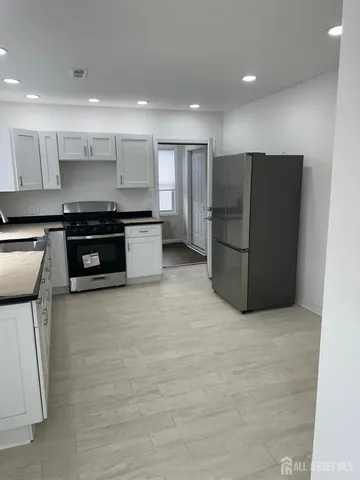 $2,500 | 111 Bayview Drive, Unit 1, South Amboy, NJ 08879