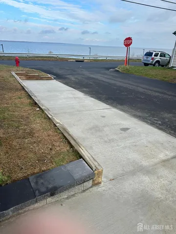 $2,500 | 111 Bayview Drive, Unit 1, South Amboy, NJ 08879