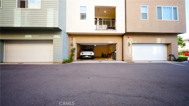 $799,000 | 320 Bridgewater Way, Unit 7, Gardena, CA 90247