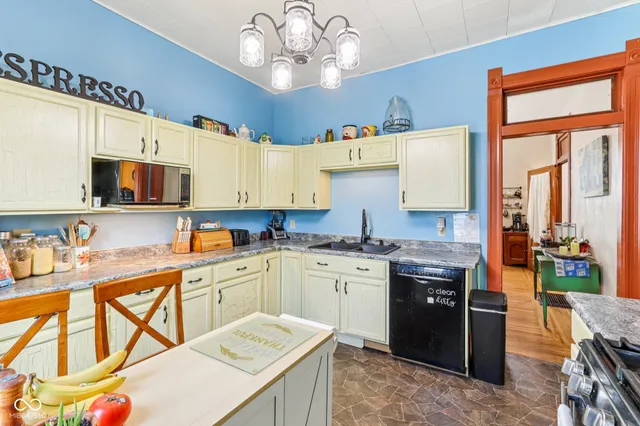 $239,900 | 718 North Lebanon Street, Lebanon, IN 46052