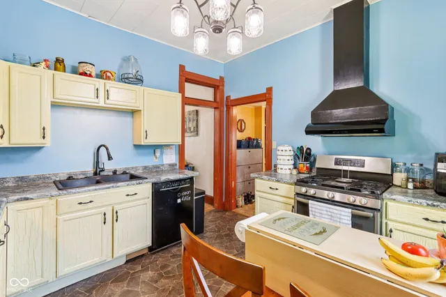 $239,900 | 718 North Lebanon Street, Lebanon, IN 46052