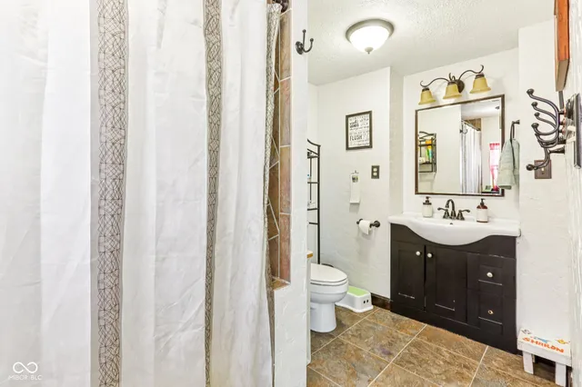 $239,900 | 718 North Lebanon Street, Lebanon, IN 46052