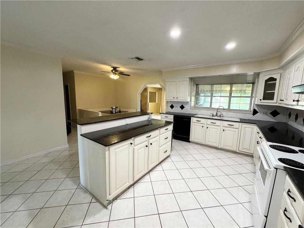 8445 165th Highway Pollock, LA 71467 - Photo 8 of 54