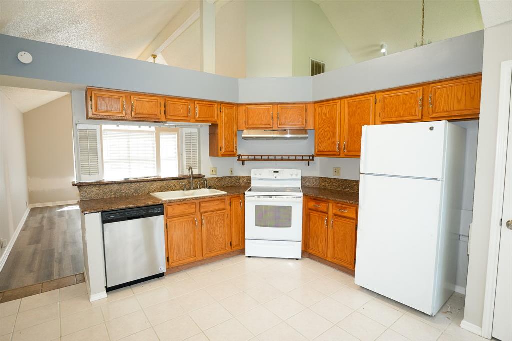 8809 Pheasant Run Drive Rowlett, TX 75089 - Photo 9 of 23