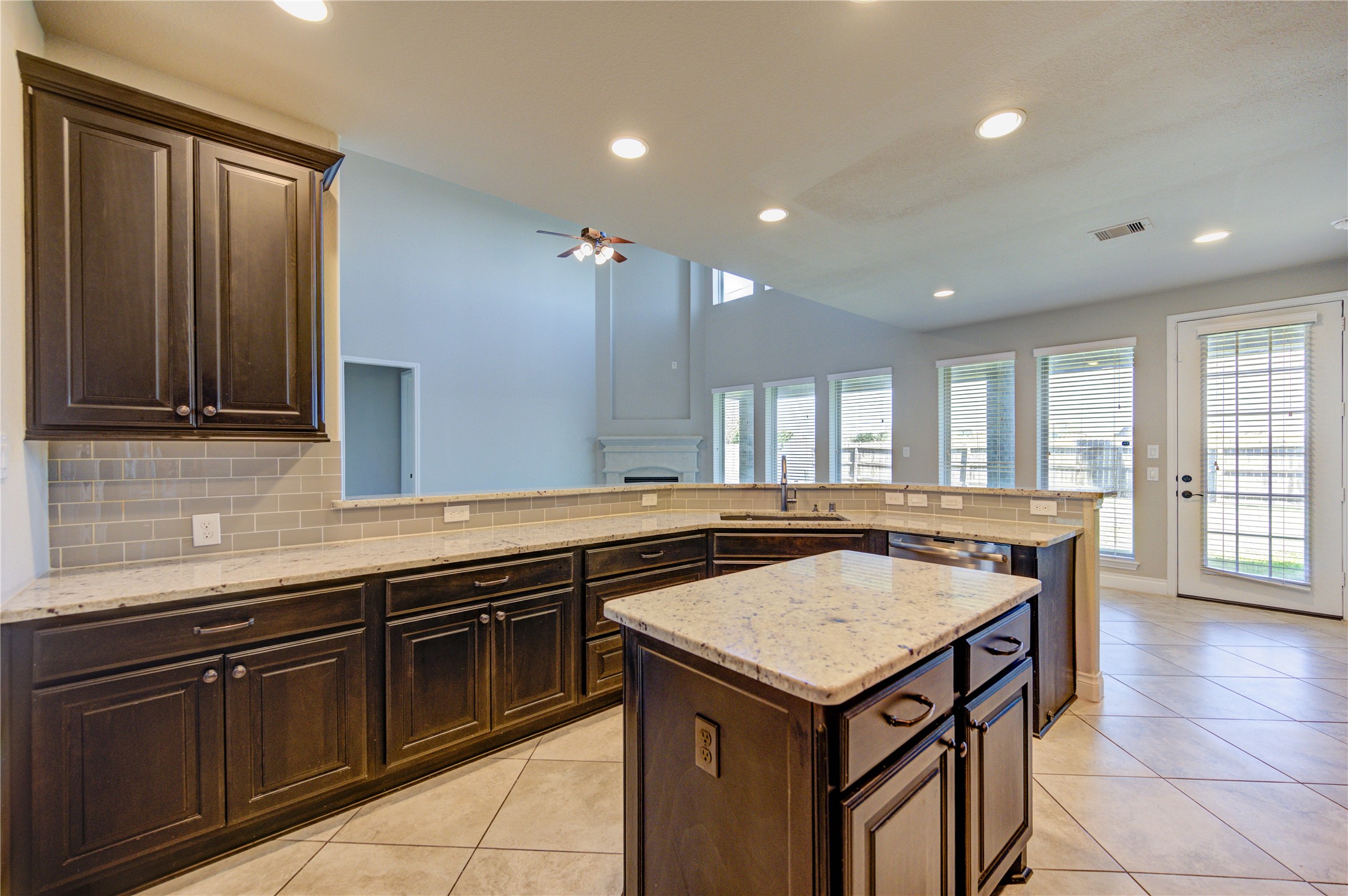 4207 Abigail Way Sugar Land, TX 77479 - Photo 16 of 48