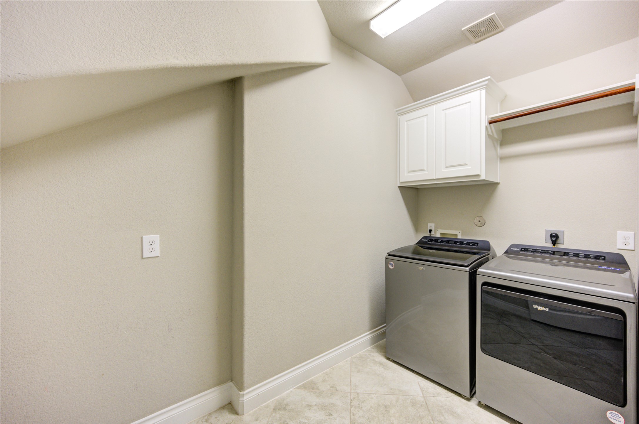 4207 Abigail Way Sugar Land, TX 77479 - Photo 21 of 48 a kitchen with granite countertop a sink and a stove