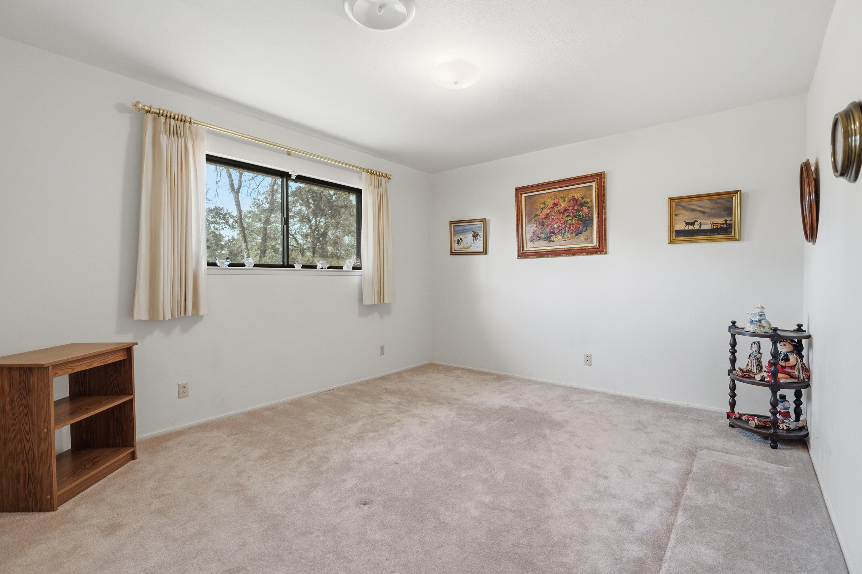 21241 Boyle Road Redding, CA 96003 - Photo 24 of 61 bedroom 2