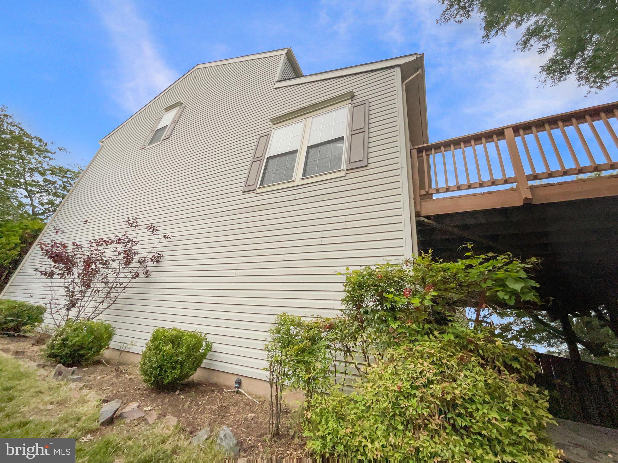 14272 Glade Spring Drive Centreville, VA 20121 - Photo 41 of 46 a view of a backyard
