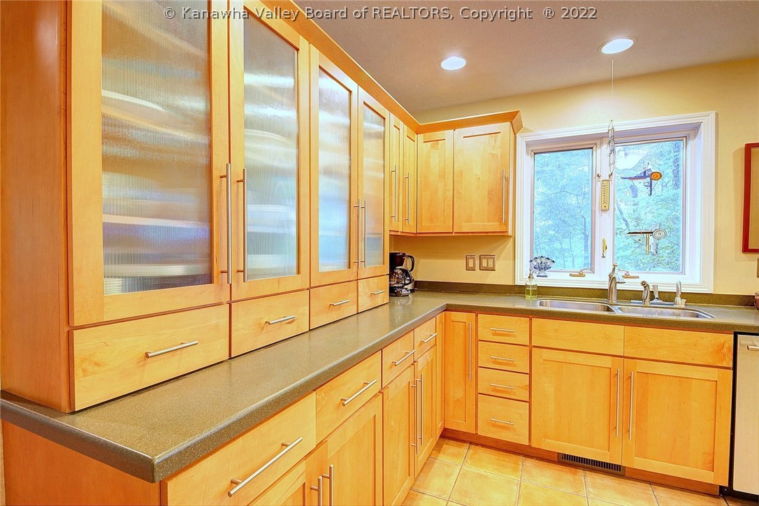 1441 Longridge Road Charleston, WV 25314 - Photo 17 of 30 Gallery Image 17
