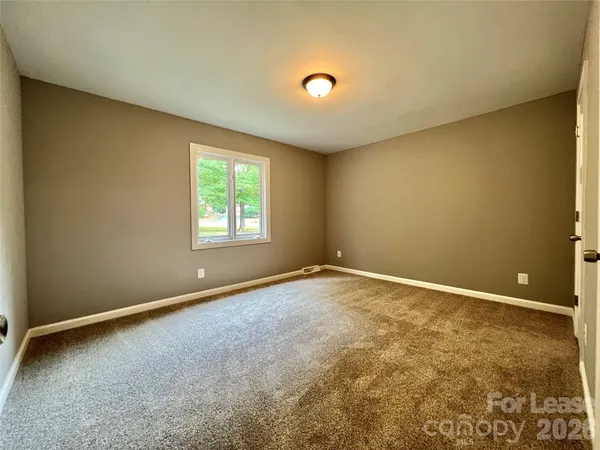 $2,200 | 17201 Halter Drive, Charlotte, NC 28278