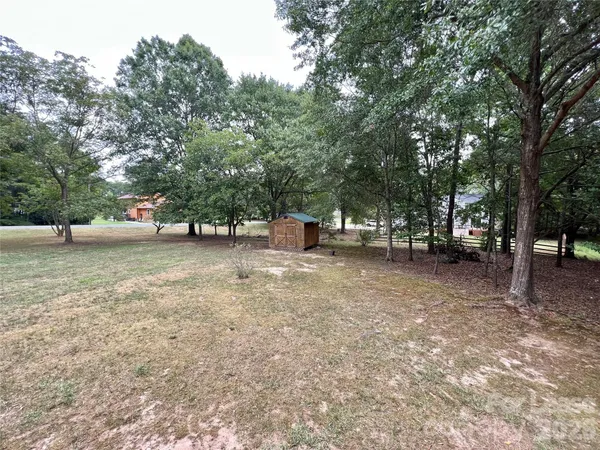 $2,200 | 17201 Halter Drive, Charlotte, NC 28278
