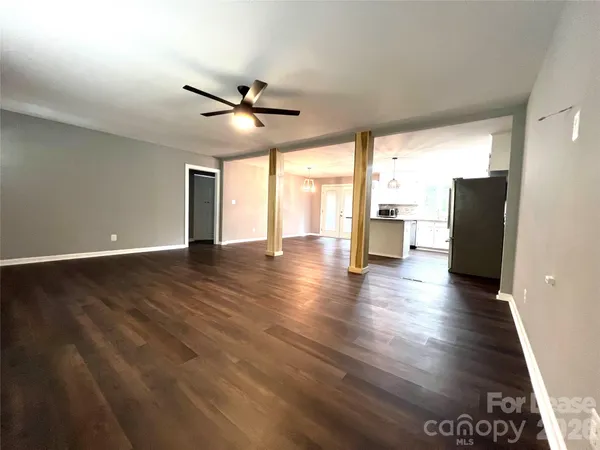 $2,200 | 17201 Halter Drive, Charlotte, NC 28278