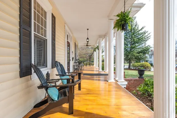 $549,900 | 517 Longwood Avenue, Bedford, VA 24523