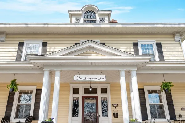 $549,900 | 517 Longwood Avenue, Bedford, VA 24523