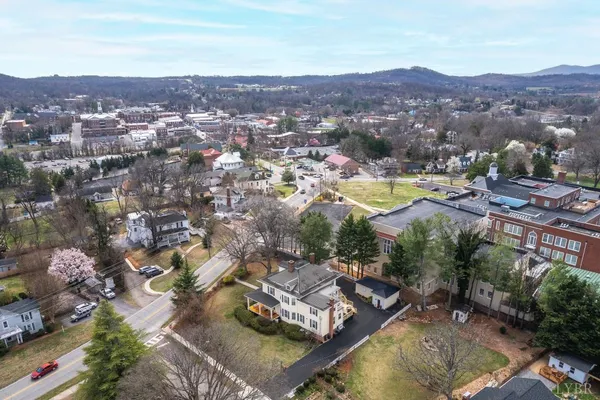 $549,900 | 517 Longwood Avenue, Bedford, VA 24523